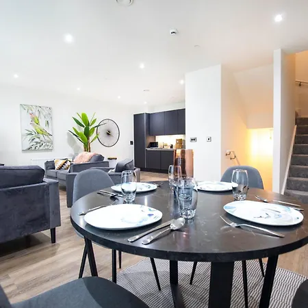Luxury Free Parking Townhouse Villa Manchester Exterior photo